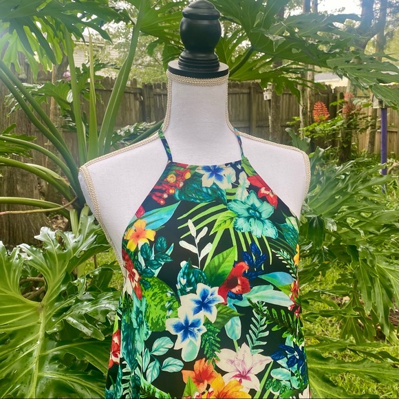 Show Me Your MuMu tropical floral print halter top - Picture 2 of 16